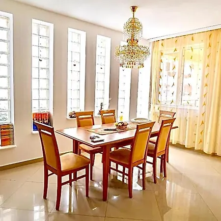 Konukevi Alice House By Dor De Mare 3*